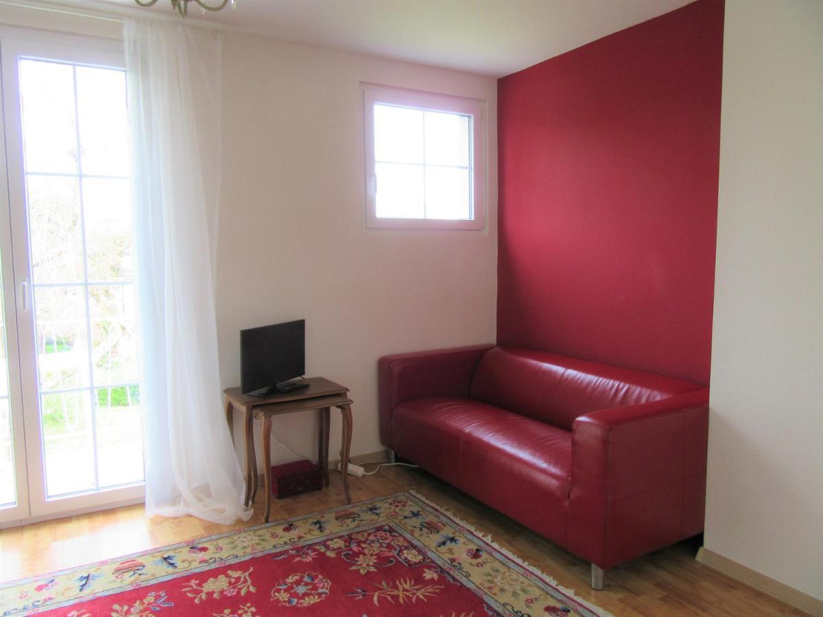 Le Debarcadere Appartement Saint Sulpice  Buitenkant foto